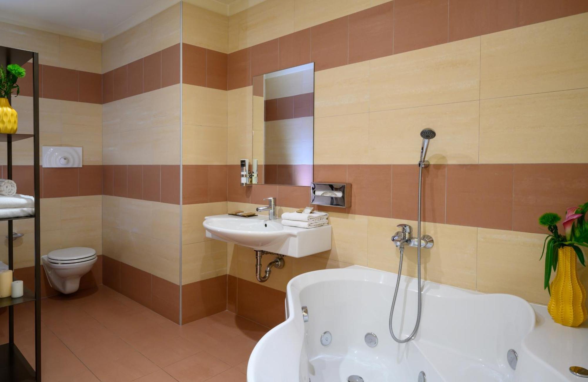 Leonardo Hotel Lago Di Garda - Wellness And Spa Lazise Ngoại thất bức ảnh