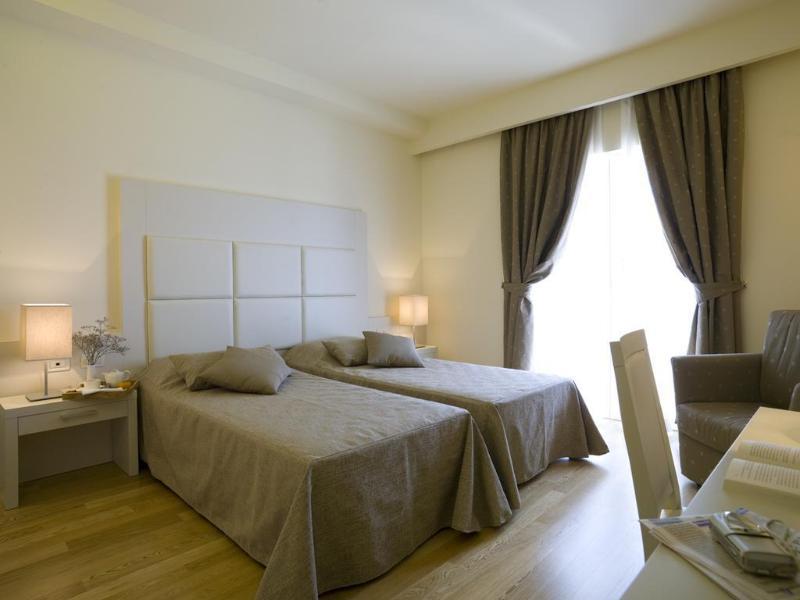 Leonardo Hotel Lago Di Garda - Wellness And Spa Lazise Ngoại thất bức ảnh